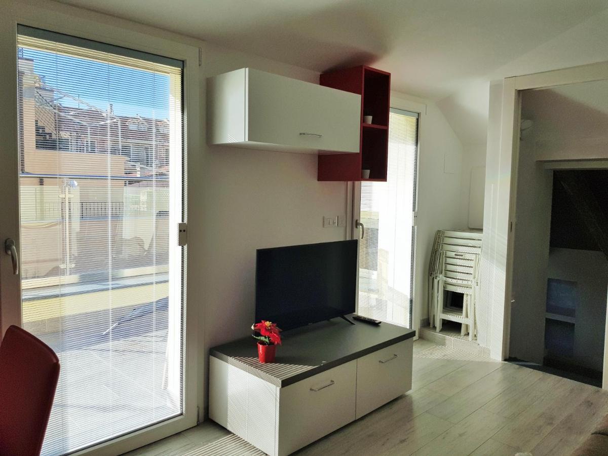 Casaviva - Casa Vacanze A Ceriale Con Terrazza Exterior foto